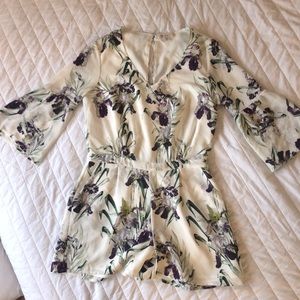 White Floral 3/4 Sleeve Romper Size 4